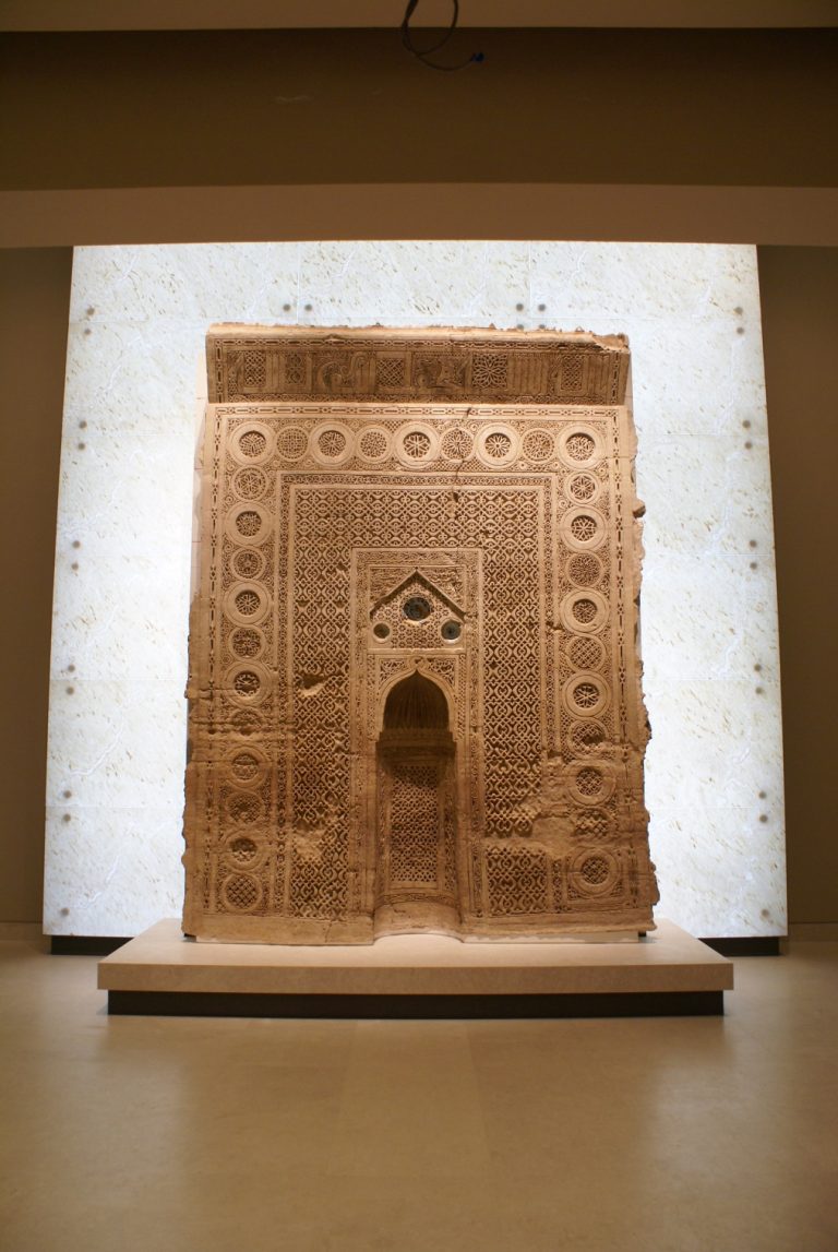 Restauración del mihrab de la mezquita Al-Awainah — Fase 2