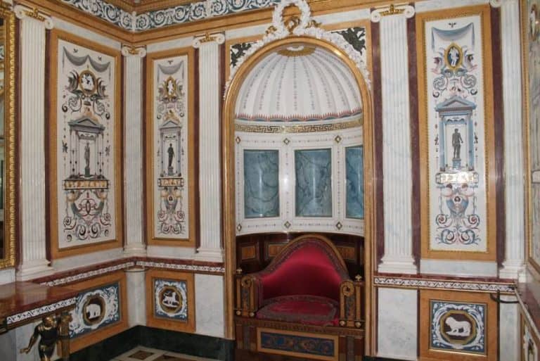 Restauraciones puntuales de las salas de la planta principal de la Casa del Labrador de Aranjuez