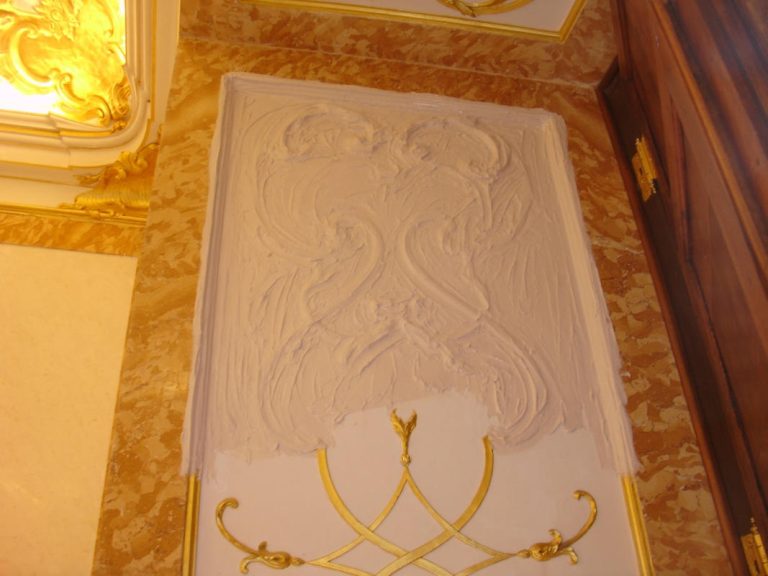 Sala de la Justicia y la Verdad, Palacio Real de La Granja de San Ildefonso (Segovia) — Elaboración de molde de silicona, fase de intervención | El Barco